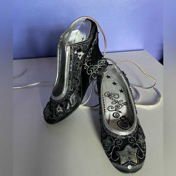 Naughty Monkey beaded shoes size 6 - Picture 3 of 9